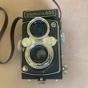 Vintage Yashica 635 Black and Silver Twin-Lens Reflex Camera